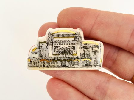 Broșă inspirată de Cazinoul din Constanța