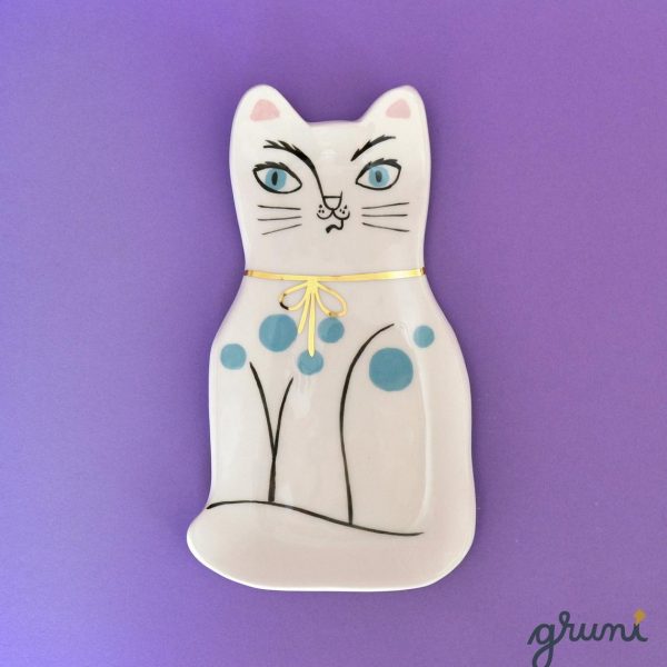 Farfurioară decorativă pisică cu buline albastre. Ceramică modelată și pictată manual. Detalii aurite. 22x12 cm. Pentru iubitorii de pisici.